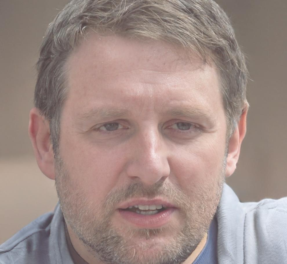 Portrait de Maxime Rousseau, formateur en finance personnelle